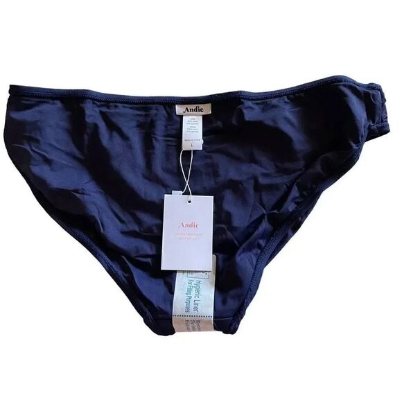 Andie The Bikini
Bottom Low Rise Classic
Bikini Bottom Navy SZ L #1446 - Picture 5 of 8